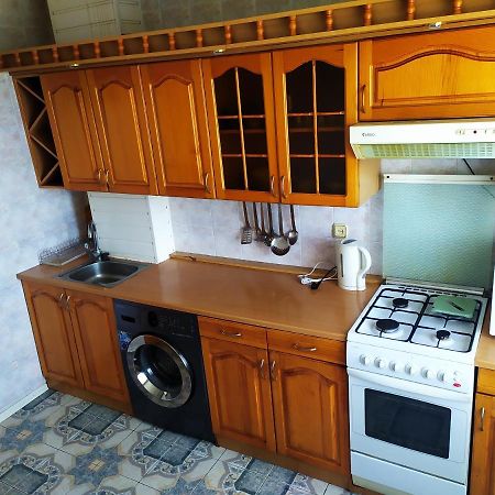 Ильинская 3К Посуточно Почасово Apartman Szumi Kültér fotó