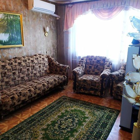 Ильинская 3К Посуточно Почасово Apartman Szumi Kültér fotó