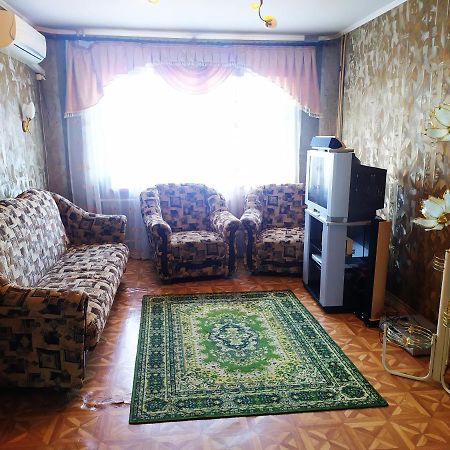 Ильинская 3К Посуточно Почасово Apartman Szumi Kültér fotó